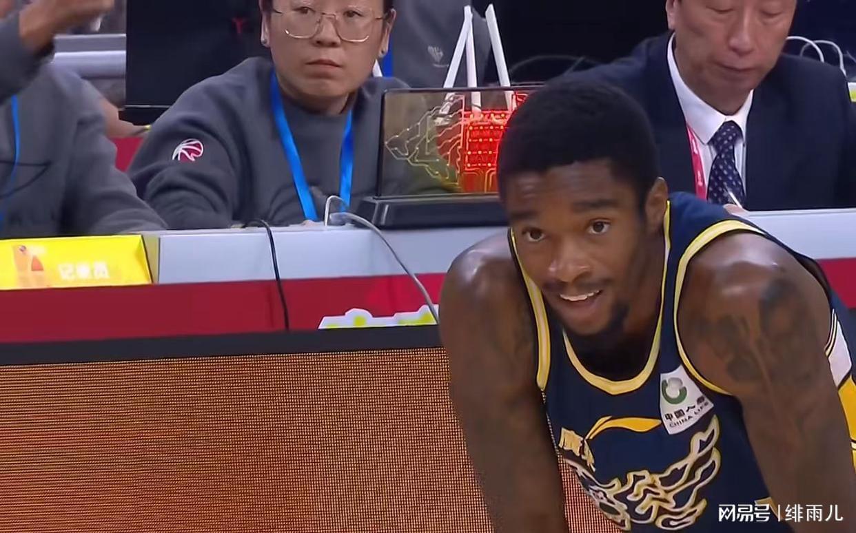 乐鱼体育官方入口-太适合广东队！NBA强力中锋确认离队，或被朱芳雨“重金”抢下？