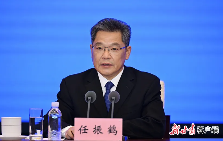 乐鱼体育官方网站-甘肃省长为来自甘肃的“00后”新科斯诺克世锦赛冠军吴宜泽点赞